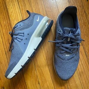 NIKE AIR MAX BLUE SNEAKERS SIZE 4.5Y (6 WOMEN)